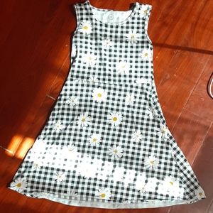 Gingham daisy dress